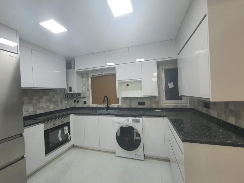 DIVERSI GROUP SL Ofrecemos servicios completos de pintura, electricidad, fontanería, pladur, albañilería y más.